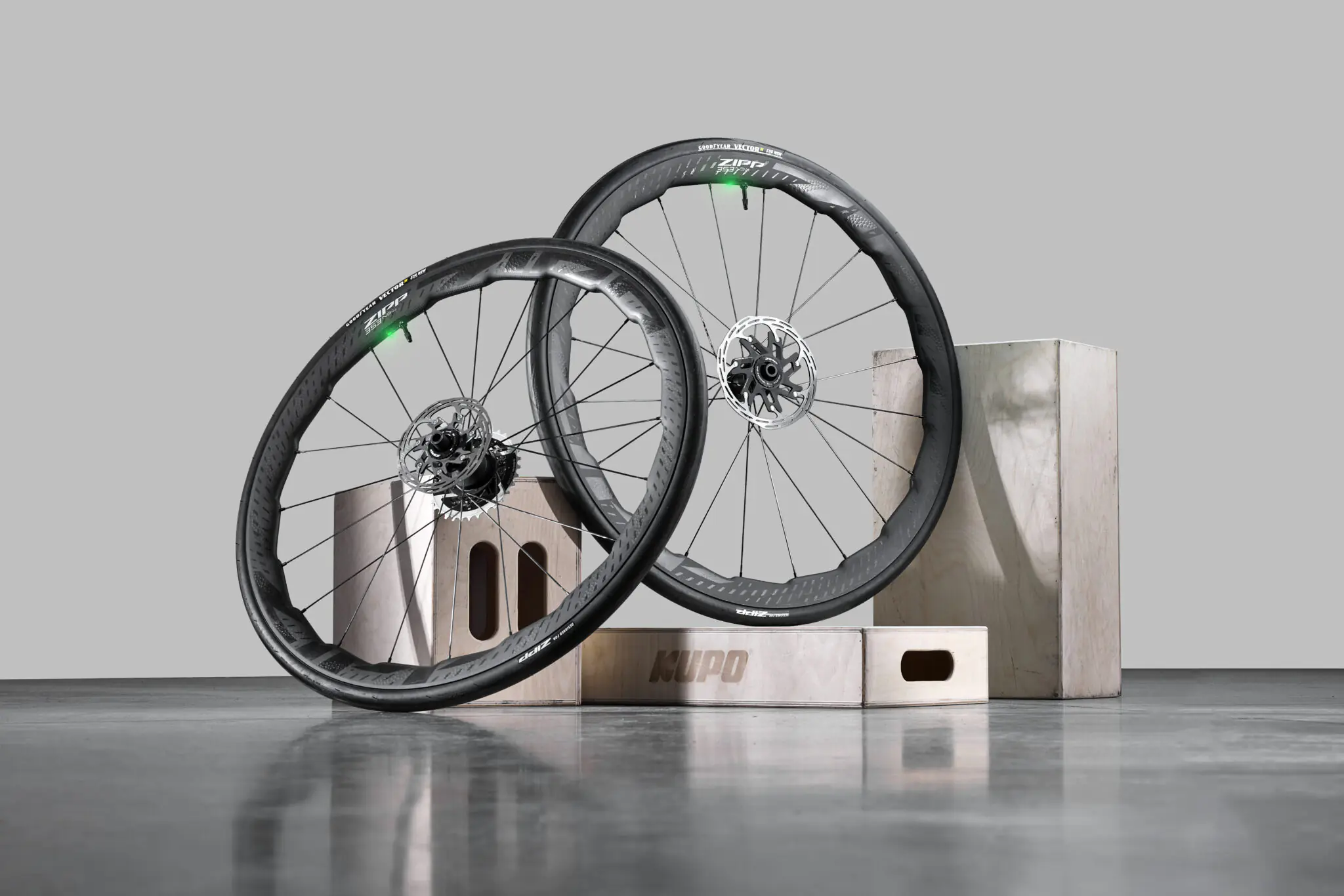 Z MY26 Studio 250326 CK 20250306 ZIPP 353NSW And 303SW40617 2048x1366 1