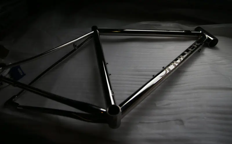 MTi325side Dark E1757316861270
