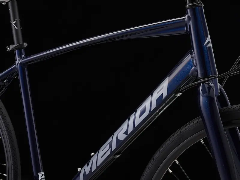 AK26B C300DJN BLUE D 1 