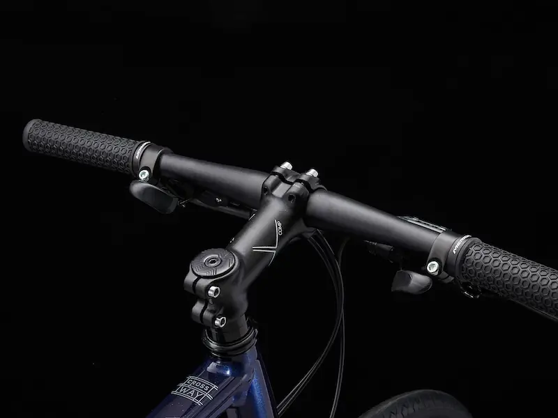 AK26B C300DJN BLUE D 3 