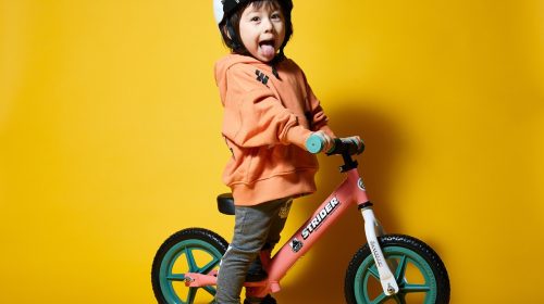 XLARGEとコラボ！ムラサキスポーツ限定モデル「ストライダー」数量限定