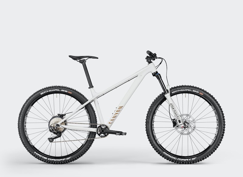 CANYONが考える理想のエンデューロ・ハードテールMTB「ストイック