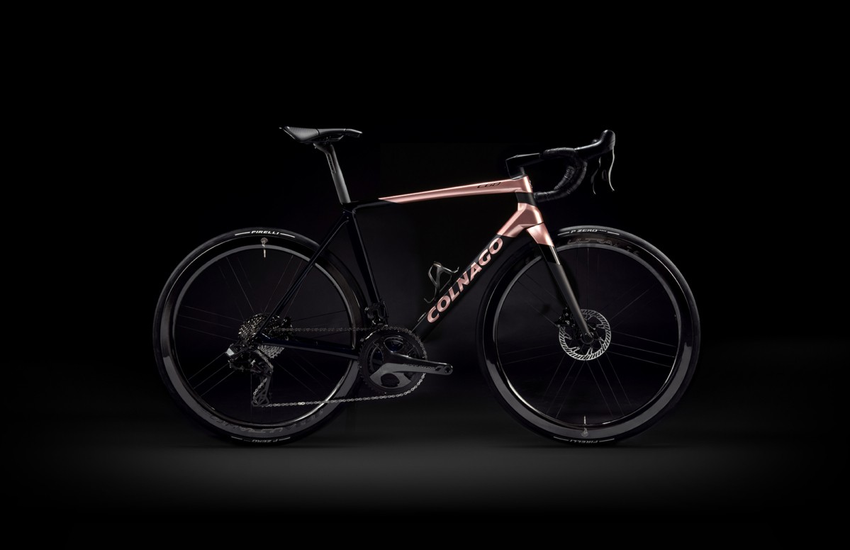 COLNAGO C68 BLU CampySR13 Laterale Fondo Nero E1765176101581